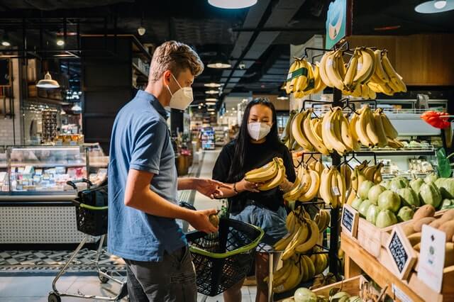 小城市的物价很贵，房价也贵