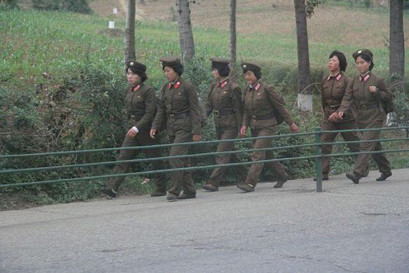 在朝鲜冒死拍下的照片。最真实的朝鲜人民生活