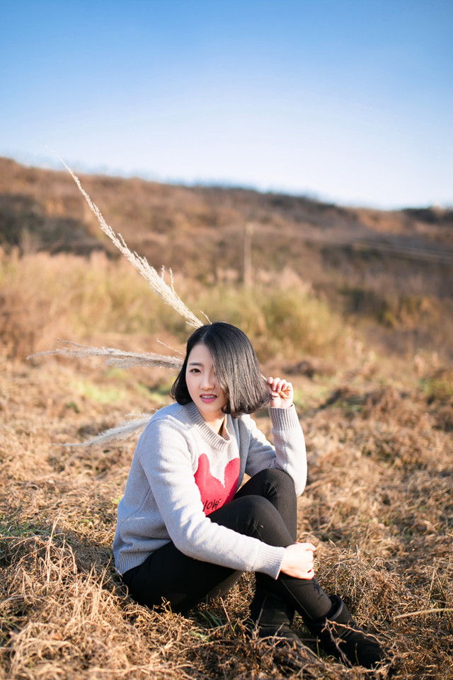 清纯妹子如一缕阳光温暖这个冬天