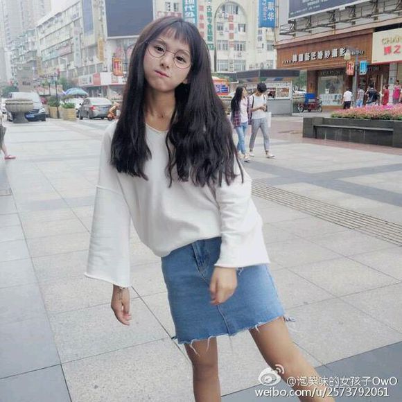 扒一扒今年较火的女网红们