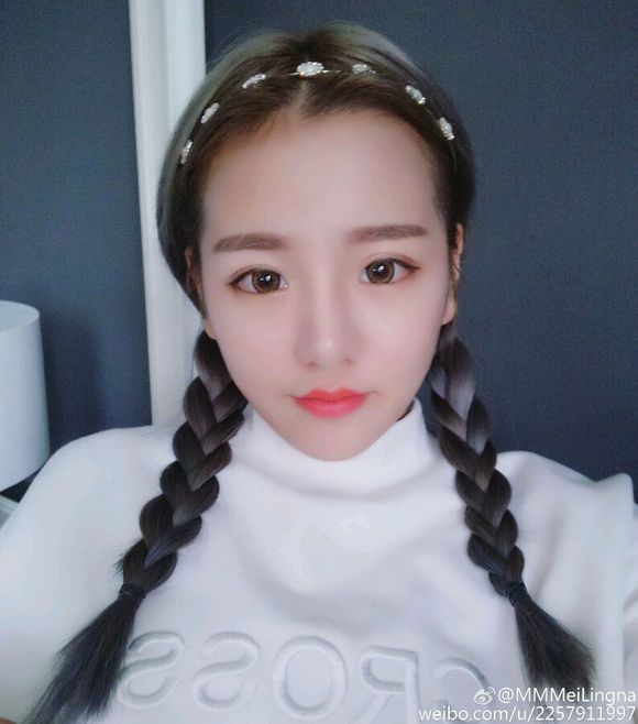 扒一扒今年较火的女网红们