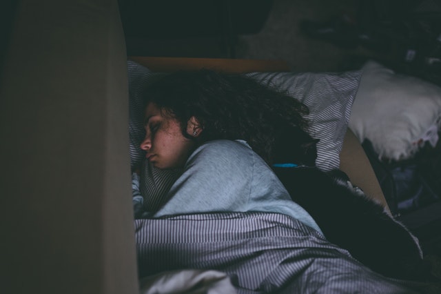 睡眠质量差的人更需要没有亮度