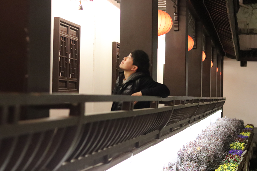 夜游秦淮河畔