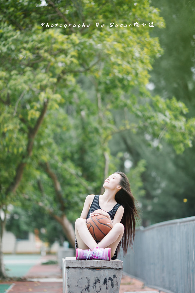 打篮球的小清新女神，因为你爱上篮球