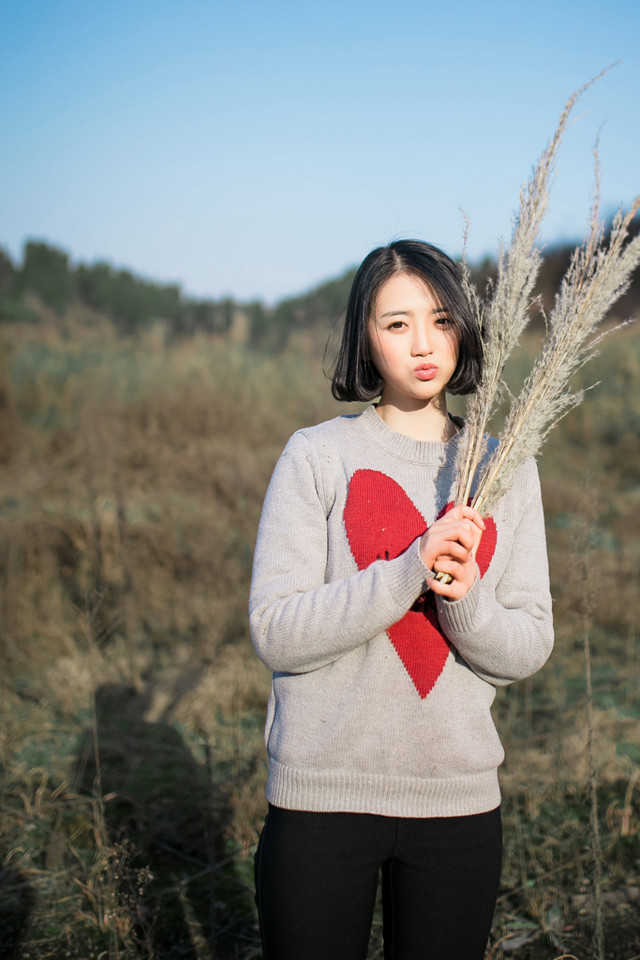 清纯妹子如一缕阳光温暖这个冬天