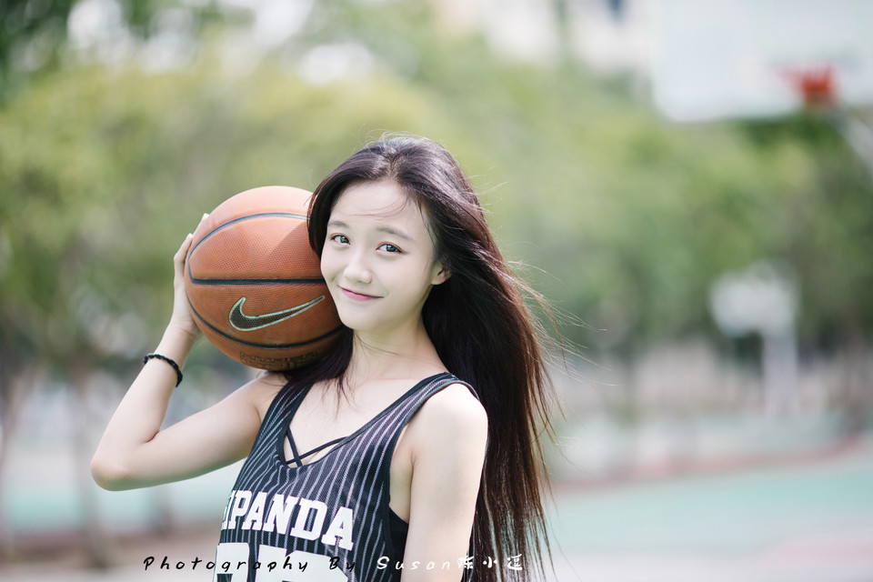 打篮球的小清新女神，因为你爱上篮球